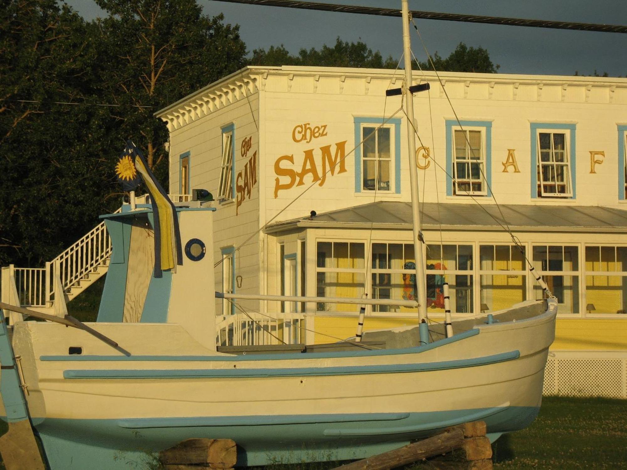 Auberge du Café chez Sam Baie-Sainte-Catherine Exterior foto